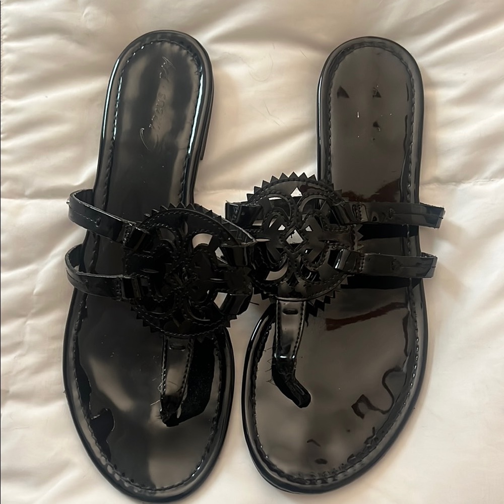 Sam Edelman Black Flat Sandals Minimalist Design